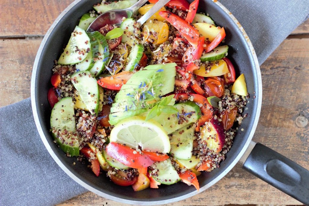 Quinoa au cari et aux fruits séchés